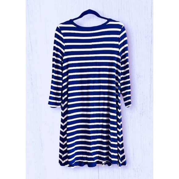 Old Navy Women's Striped Casual Knit Dress- Size M - Picture 2 of 3